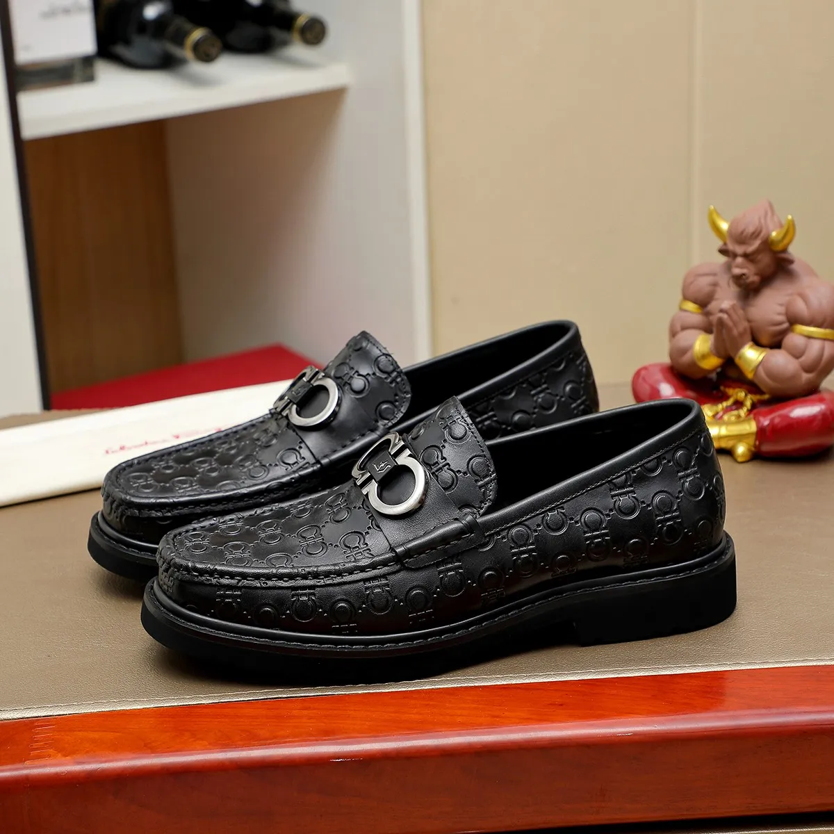Men's shoes 💰500 Ferragamo [Ferragamo] top imported suit men's shoes 💯Original copy of the official website, product materials: selected imported embossed calfskin + luxury hardware buckle accessories ~ imported water-dyed cow 🐂 leather lining. Strong three-dimensional visual effect, original combination outsole, multiple colors available😘 Size: 38-44 (.45.46.4. Customized)